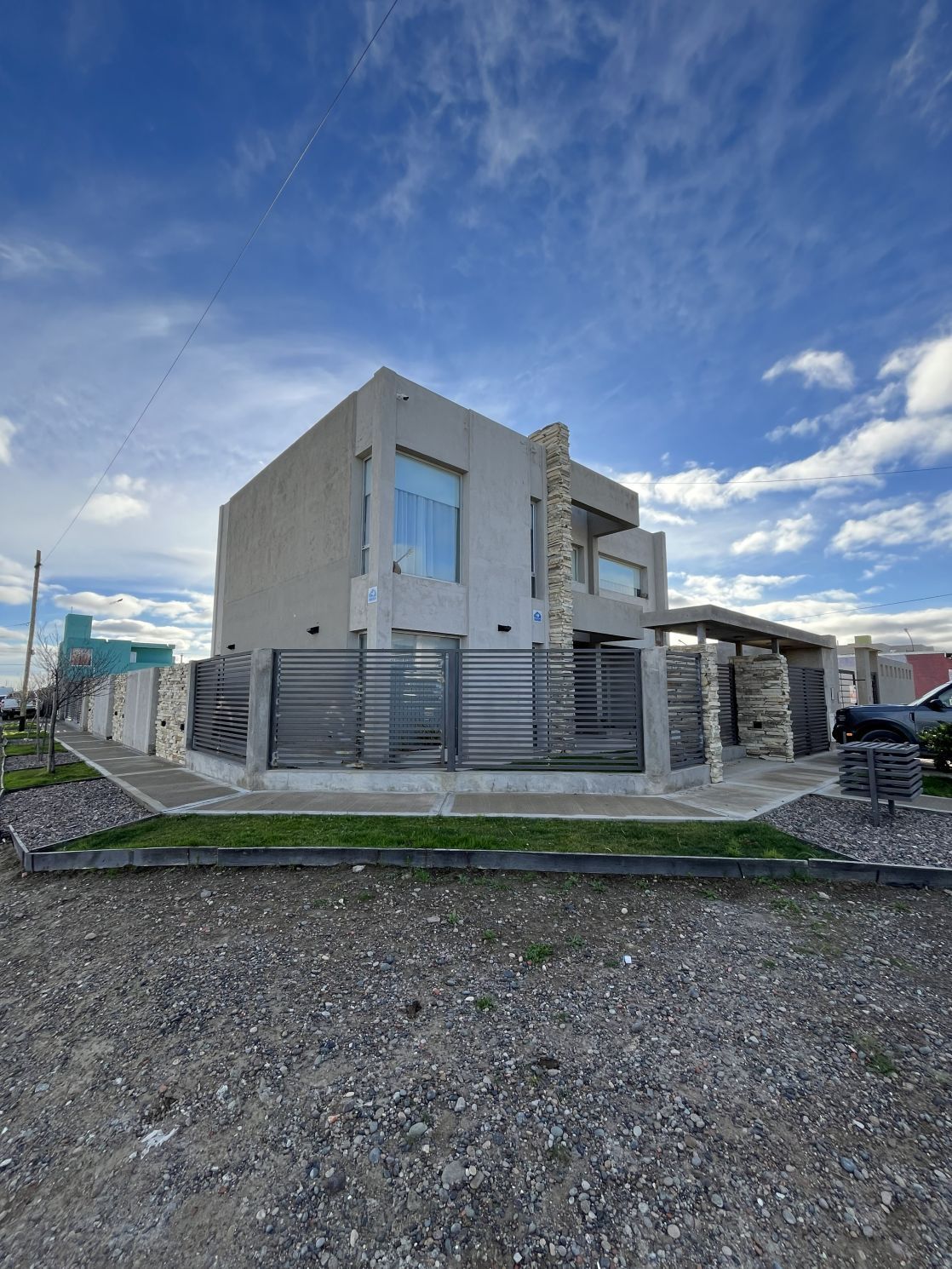 Casa 3 dorm en esquina