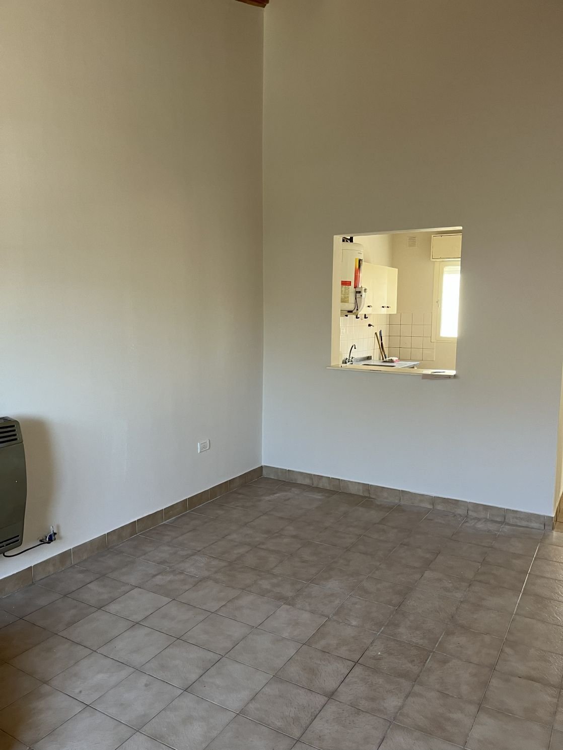  Casa de 2 dorm, en esquina. 2